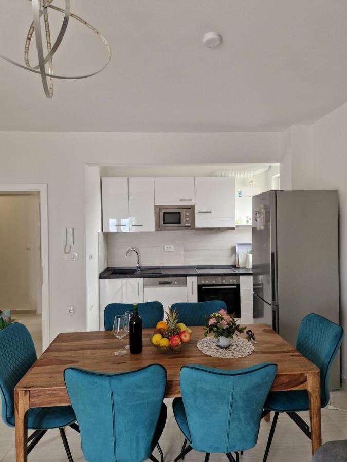 Emmi Nemira Omis Apartman Kültér fotó