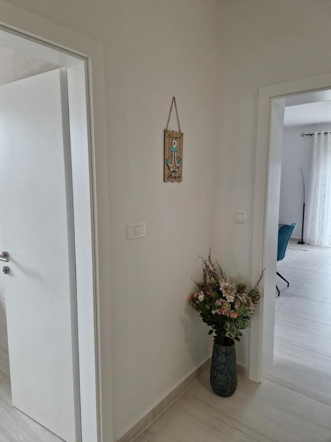 Emmi Nemira Omis Apartman Kültér fotó
